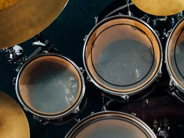 3 rack toms in a drum kit.